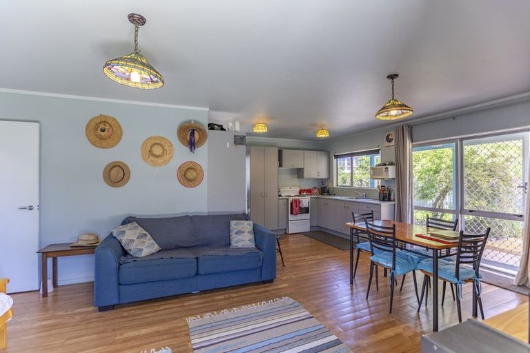 Photo of property in 9 Te Paerahi Road, Porangahau, 4293