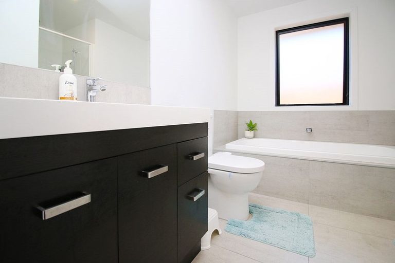 Photo of property in 11 Waikai Close, Ruakura, Hamilton, 3214