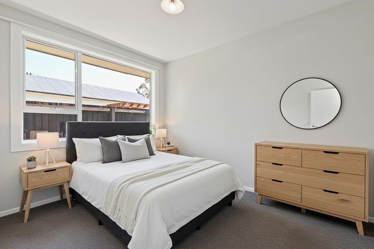 Photo of property in 1/17 Tyrone Street, Belfast, Christchurch, 8051