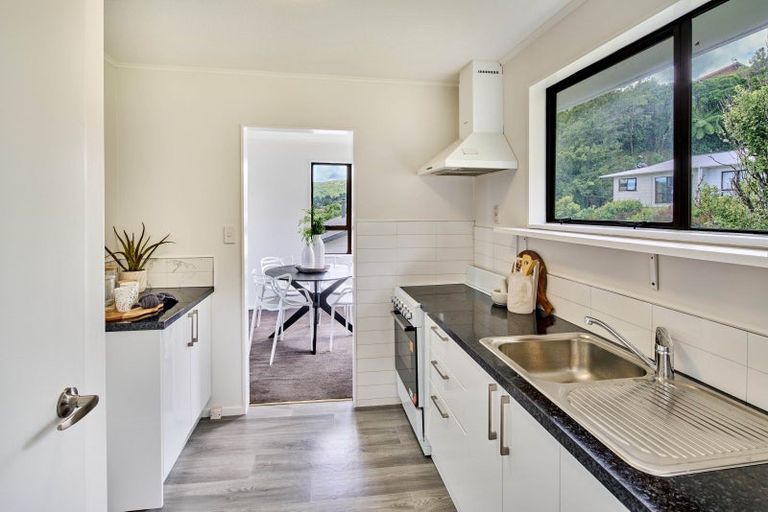 Photo of property in 27 Invercargill Drive, Kelson, Lower Hutt, 5010