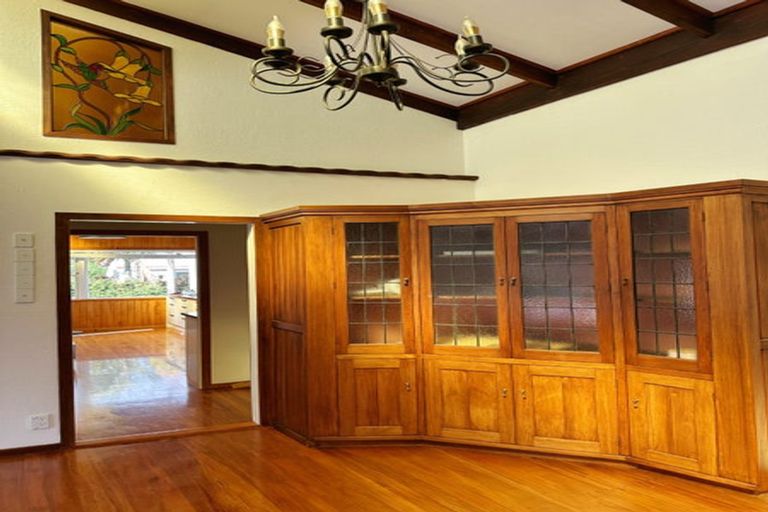 Photo of property in 194a Onewa Road, Birkenhead, Auckland, 0626