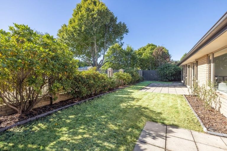 Photo of property in 5 Mcclintock Lane, Sockburn, Christchurch, 8042