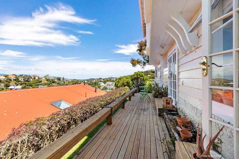 Photo of property in 9 Thorby Street, Northland, Wellington, 6012