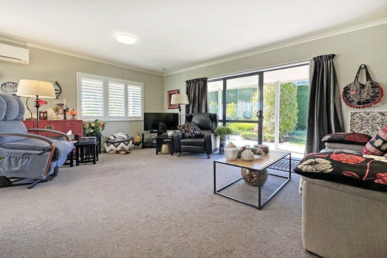 Photo of property in 2 Yasmin Lane, Kinloch, Taupo, 3377