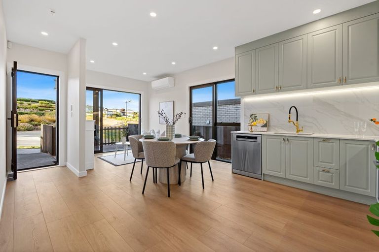 Photo of property in 32 Mahinga Kai Road, Orewa, 0931