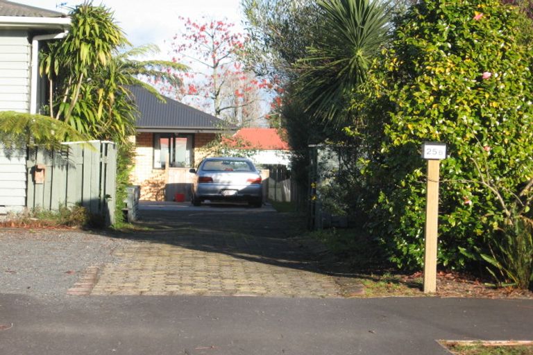 Photo of property in 25 Somme Crescent, Hillcrest, Hamilton, 3216