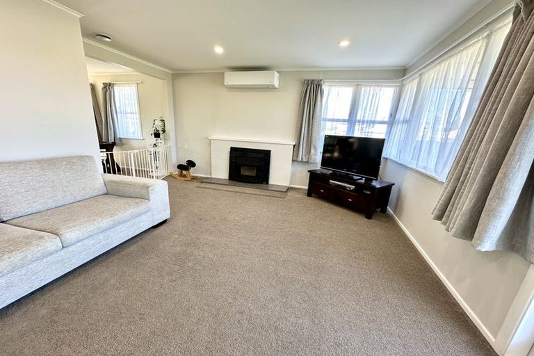 Photo of property in 4 Lyndon Place, Manurewa, Auckland, 2102