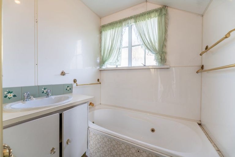 Photo of property in 44 Bouverie Street, Waimataitai, Timaru, 7910