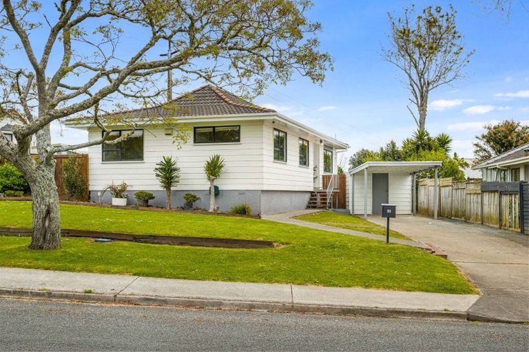 Photo of property in 66 Lynn Road, Bayview, Auckland, 0629
