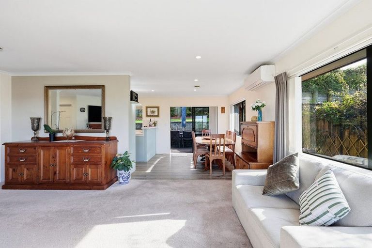 Photo of property in 5 Rose Court, Orewa, 0931