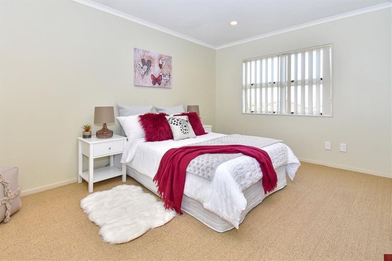 Photo of property in 8 Lime Crescent, Papakura, 2110