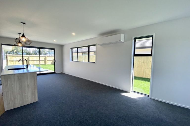 Photo of property in 22 Dallimore Drive, Belfast, Christchurch, 8051