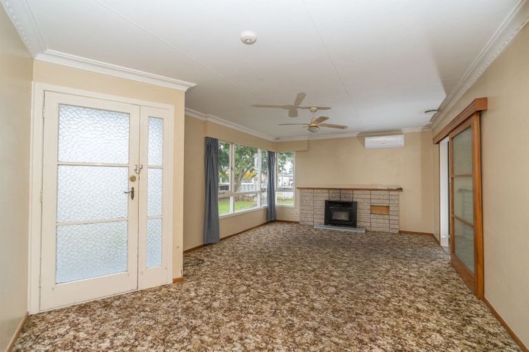 Photo of property in 77 Collins Road, Melville, Hamilton, 3206