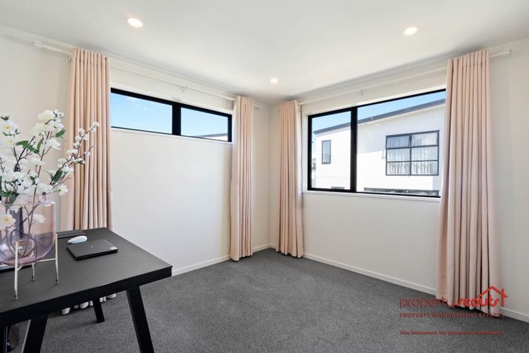 Photo of property in 27b Westgate Drive, Westgate, Auckland, 0614