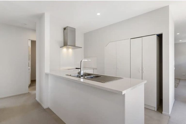 Photo of property in 63 Divide Loop, Takanini, 2112