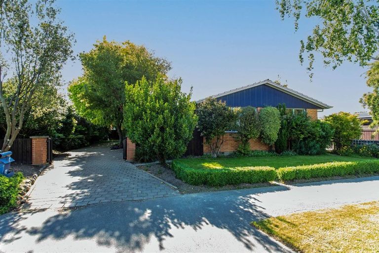 Photo of property in 6 Freebairn Street, Redwood, Christchurch, 8051