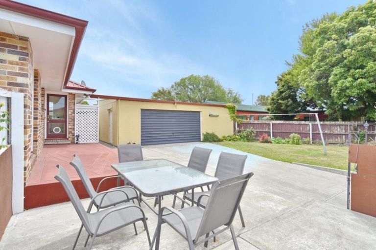 Photo of property in 1 Chilton Drive, Mairehau, Christchurch, 8052