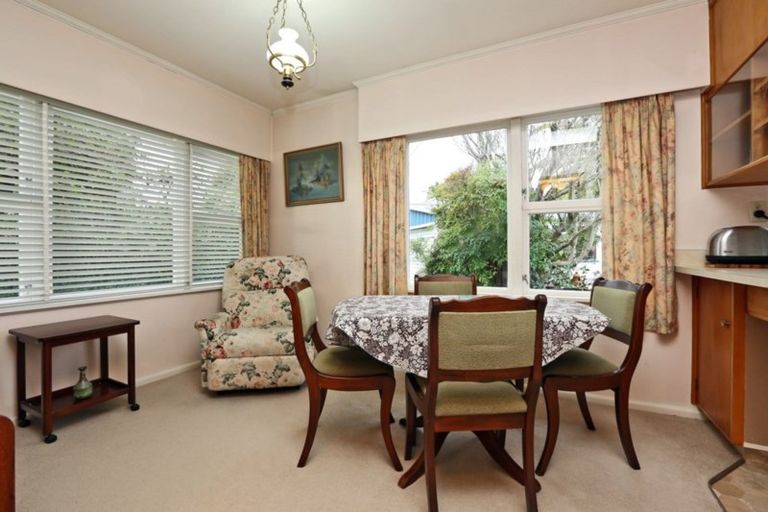 Photo of property in 12 Wyatt Avenue, Onekawa, Napier, 4110