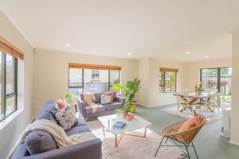 Photo of property in 9 Sylvan Avenue, Waikanae, 5036