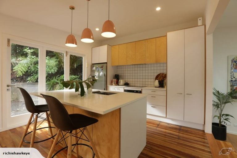 Photo of property in 18 Waima Crescent, Titirangi, Auckland, 0604