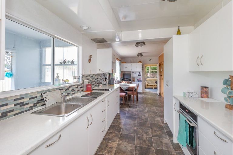 Photo of property in 5 Ngatiawa Street, Himatangi Beach, Foxton, 4891