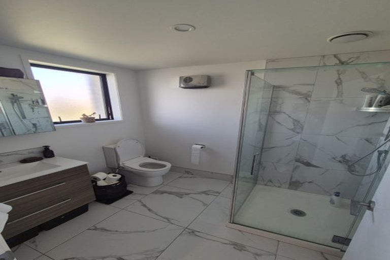 Photo of property in 9/45 Vera Road, Te Atatu South, Auckland, 0610