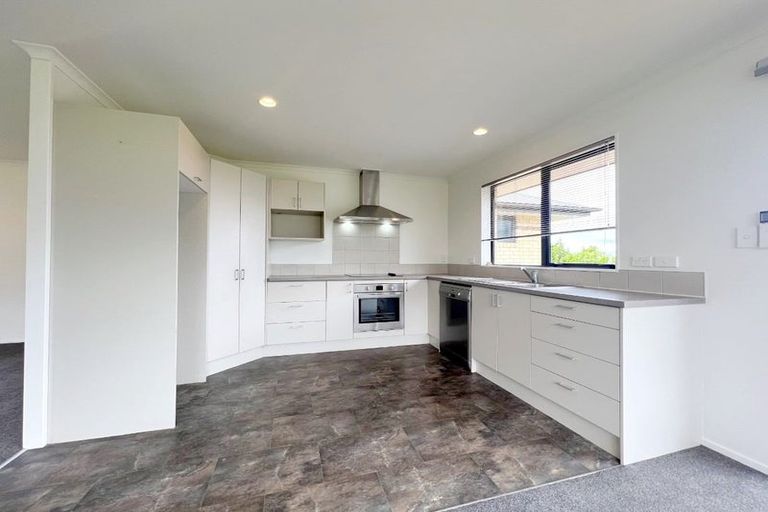 Photo of property in 11b Sharaleigh Place, Grandview Heights, Hamilton, 3200