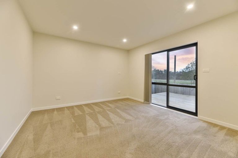 Photo of property in 40 Koroheke Road, Takanini, 2110