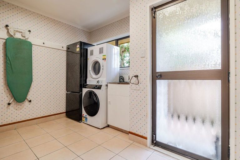 Photo of property in 43 Long Melford Road, Awapuni, Palmerston North, 4412