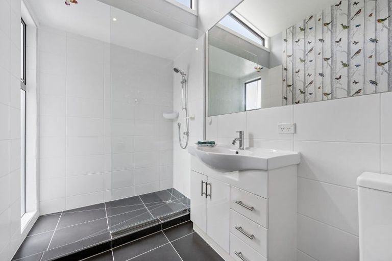 Photo of property in 37f Ngaio Road, Kelburn, Wellington, 6012