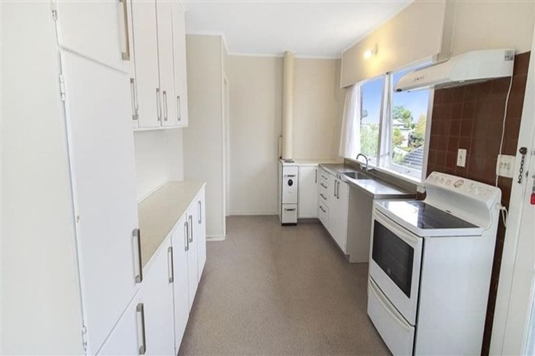 Photo of property in 80 Te Atatu Road, Te Atatu South, Auckland, 0610