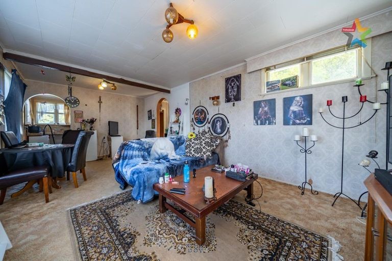 Photo of property in 29 Bird Grove, Stokes Valley, Lower Hutt, 5019