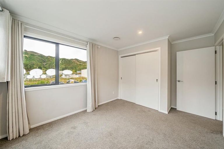 Photo of property in 8 Desert Gold Lane, Wallaceville, Upper Hutt, 5018