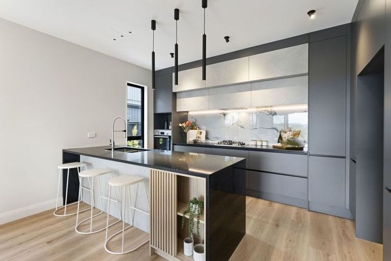 Photo of property in 51 Emerald Avenue, Rosehill, Papakura, 2113