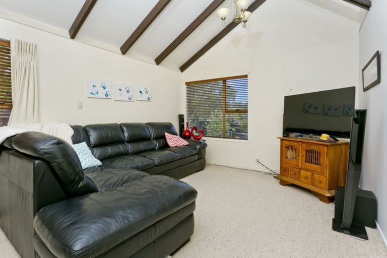 Photo of property in 1/62 Waiau Street, Torbay, Auckland, 0630