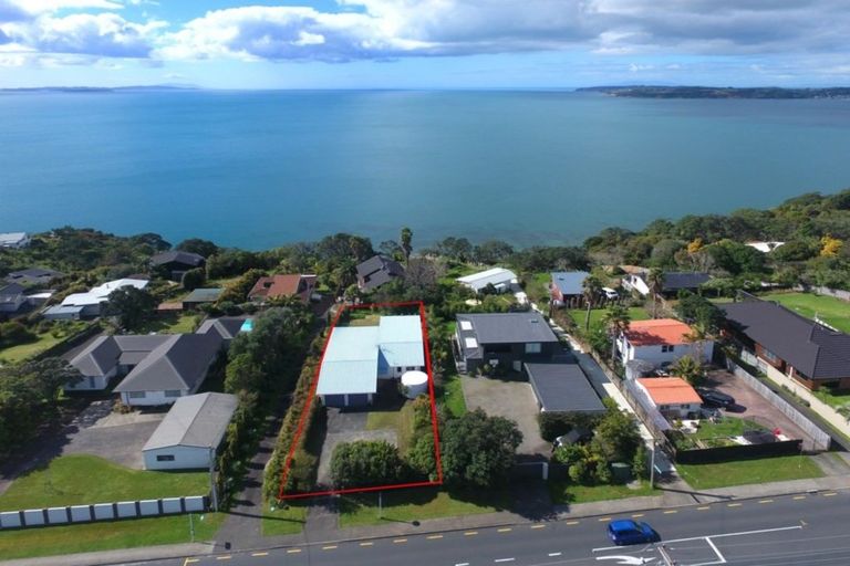 Photo of property in 98 Vipond Road, Stanmore Bay, Whangaparaoa, 0932