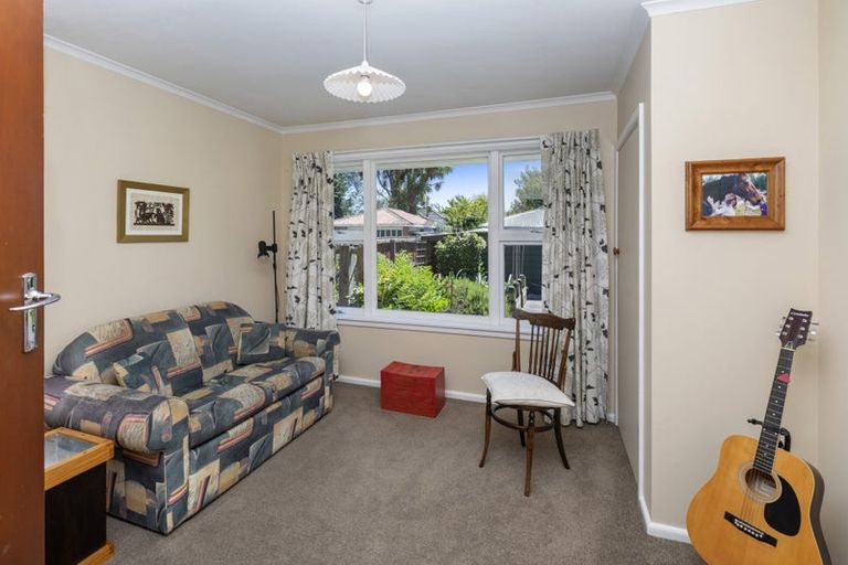 Photo of property in 19 Hudson Street, Bryndwr, Christchurch, 8053