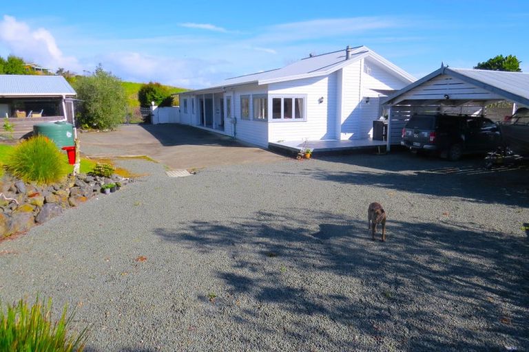 Photo of property in 956 Oneriri Road, Kaiwaka, 0573