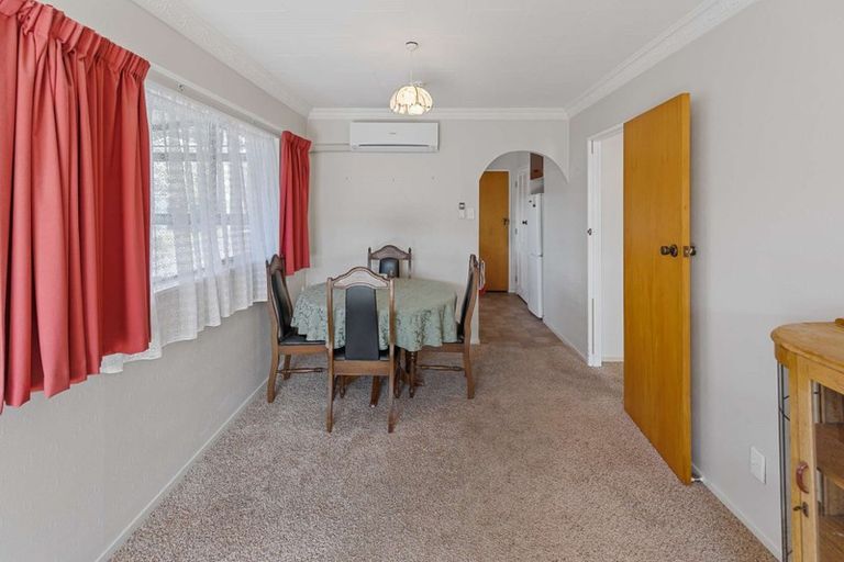 Photo of property in 2/14 Burns Street, Westown, New Plymouth, 4310