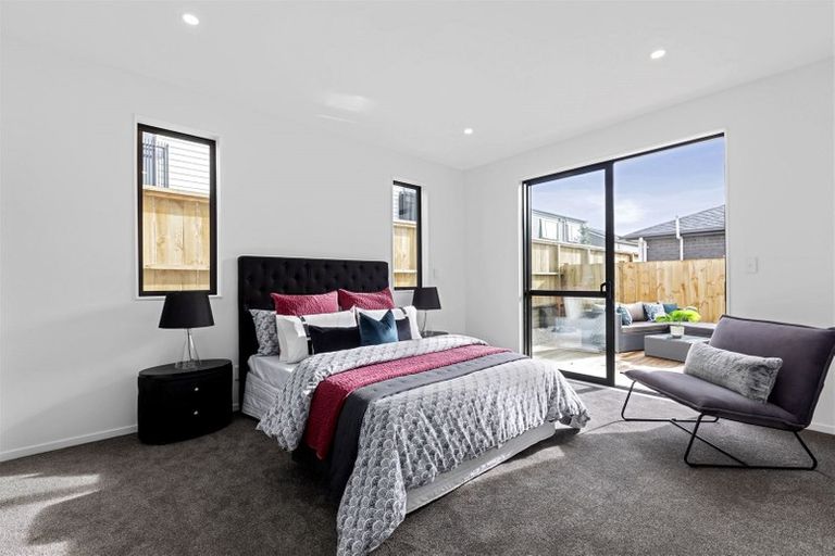 Photo of property in 3 Ropere Street, Kumeu, 0810