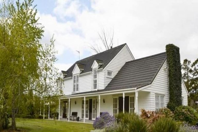 Photo of property in 110 Walker Road, Opaheke, Papakura, 2584