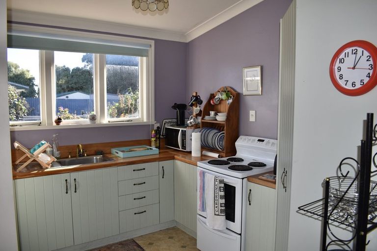 Photo of property in 22 Seddon Street, Levin, 5510