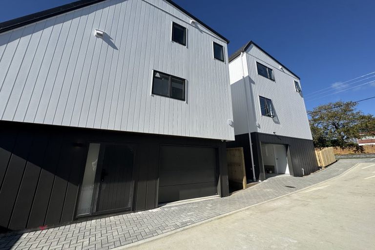 Photo of property in 10 Elcoat Avenue, Henderson, Auckland, 0612