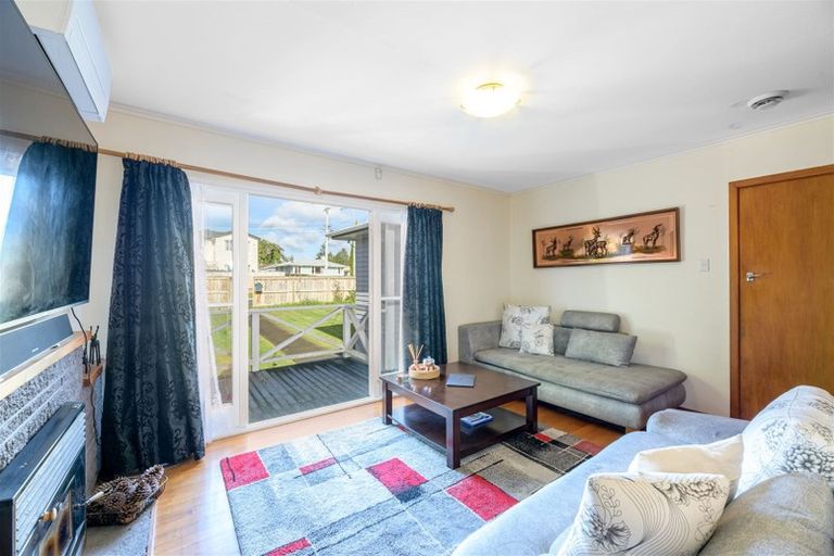 Photo of property in 7 Harrington Road, Henderson, Auckland, 0610