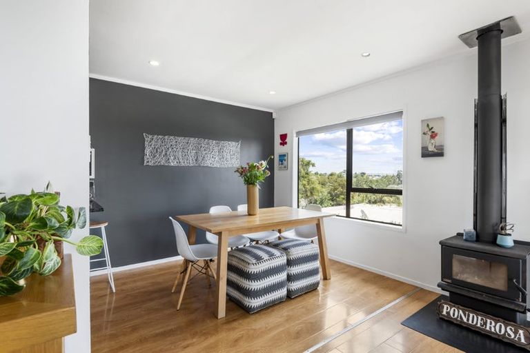 Photo of property in 1/38 Birkdale Road, Birkdale, Auckland, 0626