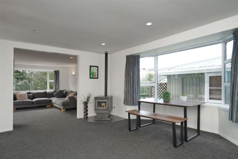 Photo of property in 4a Canberra Place, Redwood, Christchurch, 8051