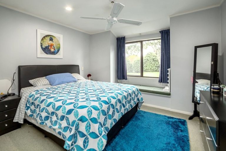 Photo of property in 74 Charles Street, Carterton, 5713