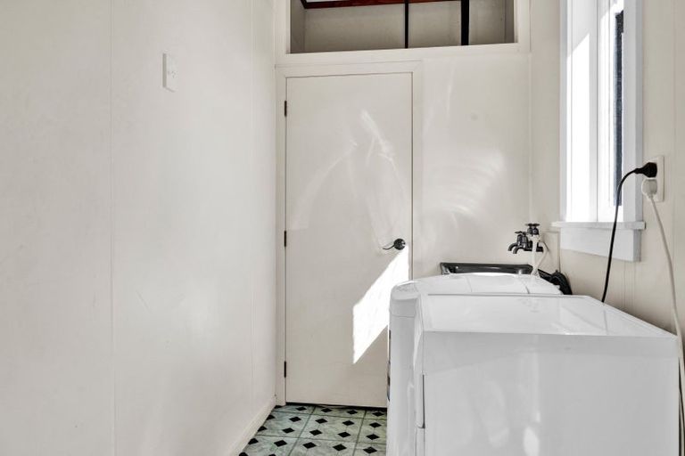 Photo of property in 51 Dixon Avenue, Hawera, 4610