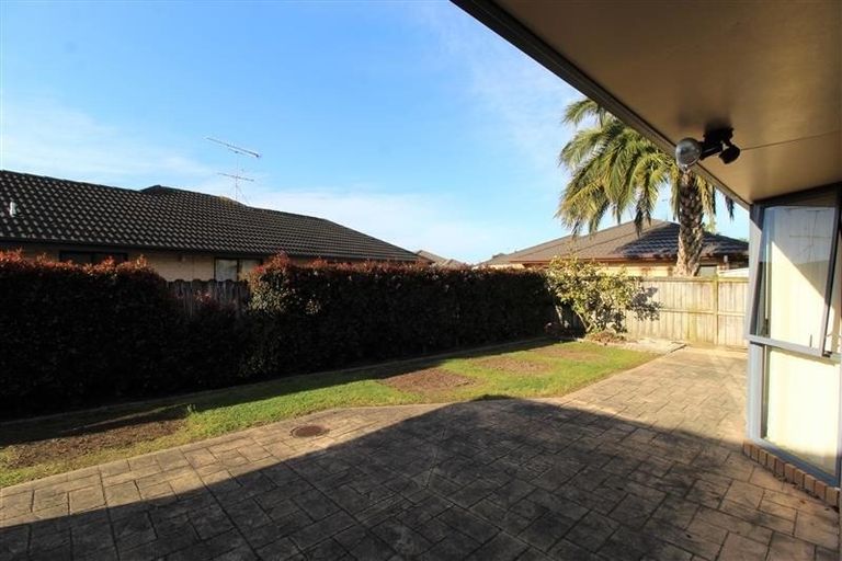 Photo of property in 37 Belcoo Crescent, East Tamaki, Auckland, 2013
