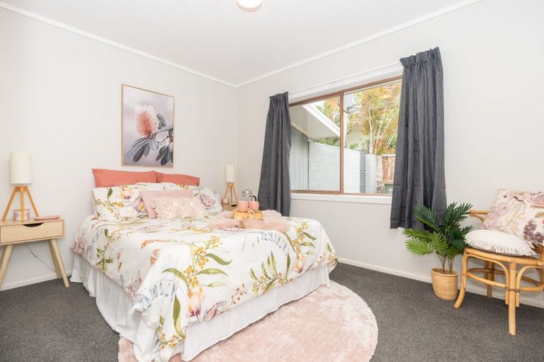 Photo of property in 18 Callard Place, Riverlea, Hamilton, 3216